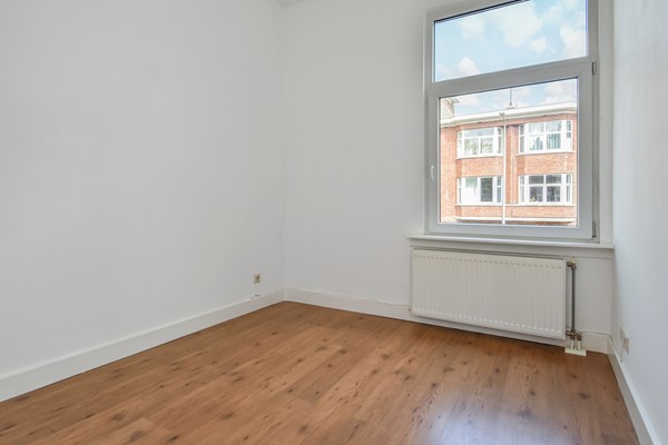 Medium property photo - Jan van Beersstraat 142, 2523 KA Den Haag
